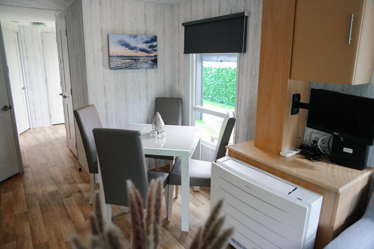 Chalet Op 5* Camping De Paardekreek Kortgene Dış mekan fotoğraf