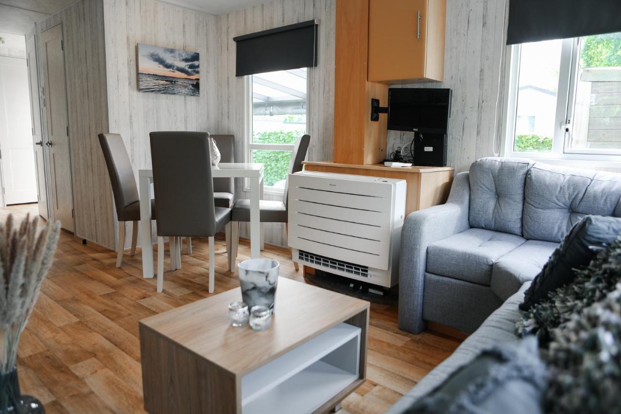 Chalet Op 5* Camping De Paardekreek Kortgene Dış mekan fotoğraf
