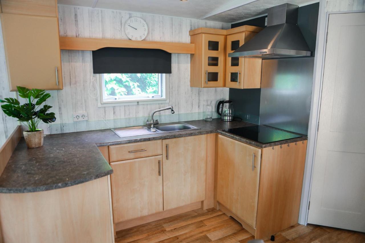 Chalet Op 5* Camping De Paardekreek Kortgene Dış mekan fotoğraf