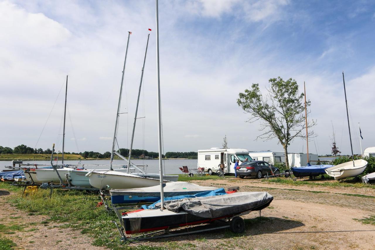 Chalet Op 5* Camping De Paardekreek Kortgene Dış mekan fotoğraf